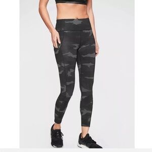 Athleta Pants Womens Medium Gray Camo Contender 7/8 Tights Pants Powerlift